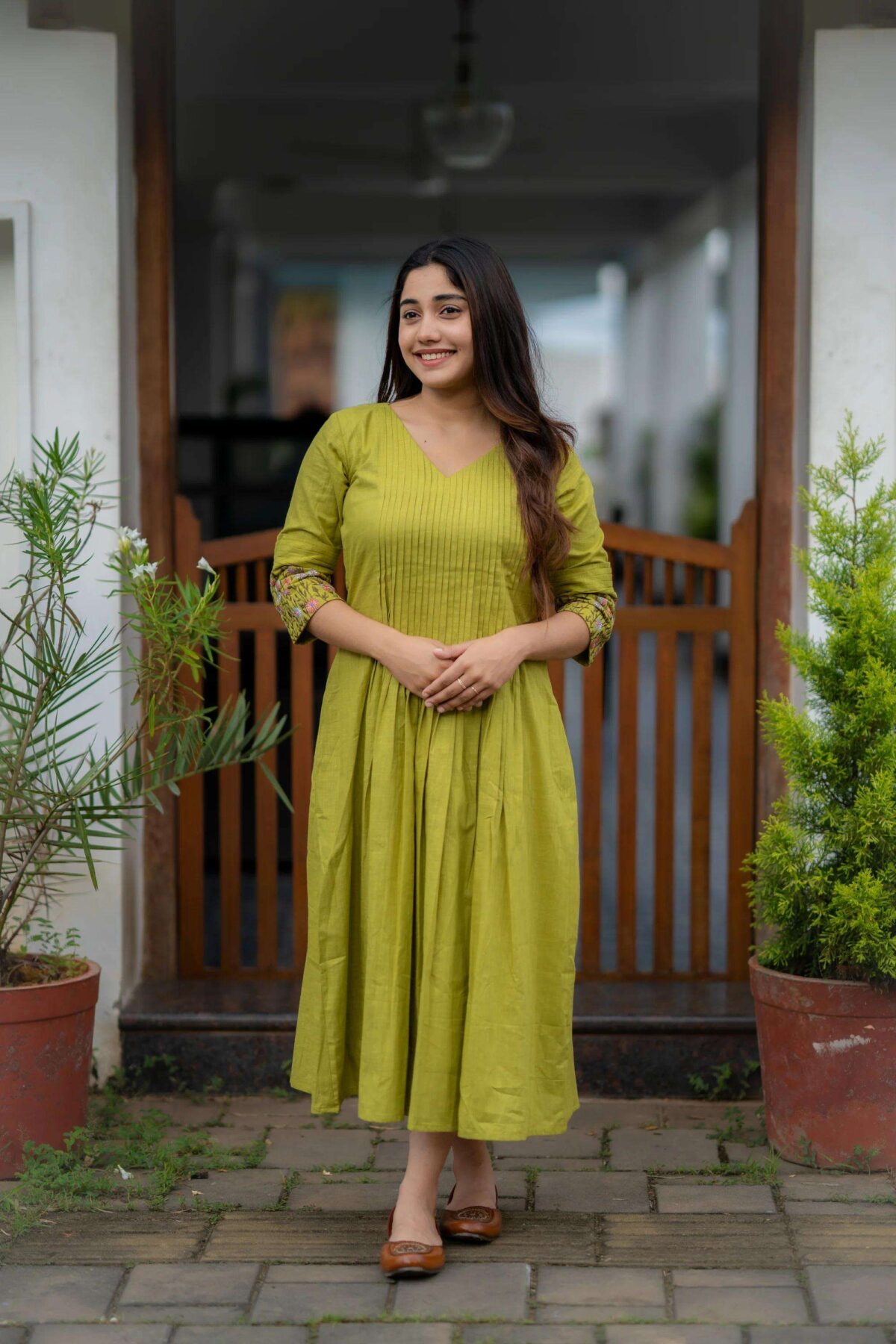 Radiate Elegance ? Women's Chic Embroidered Kurta Pant Set (XL) - Image 3